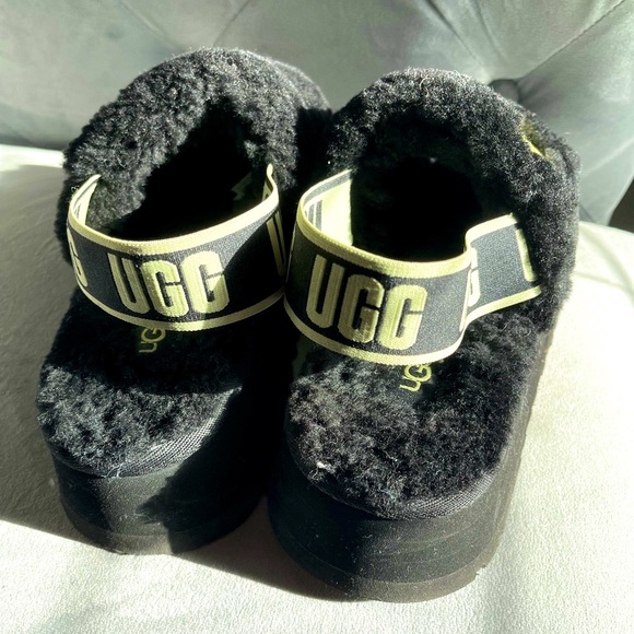 UGG Disco Slide Sandal - Picture 2 of 4